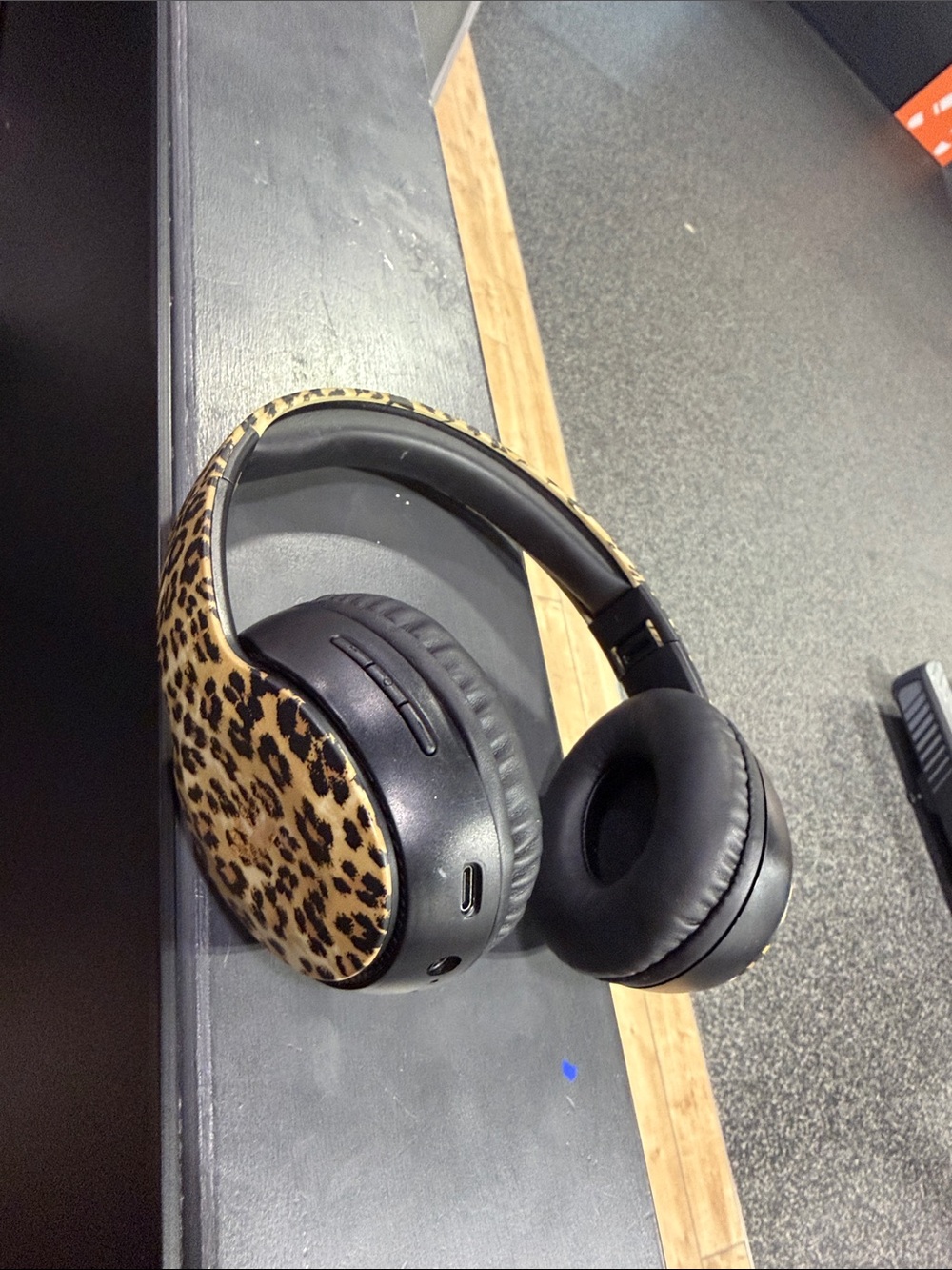 Wireless Over-Ear Headphones in Leopard Print and Black